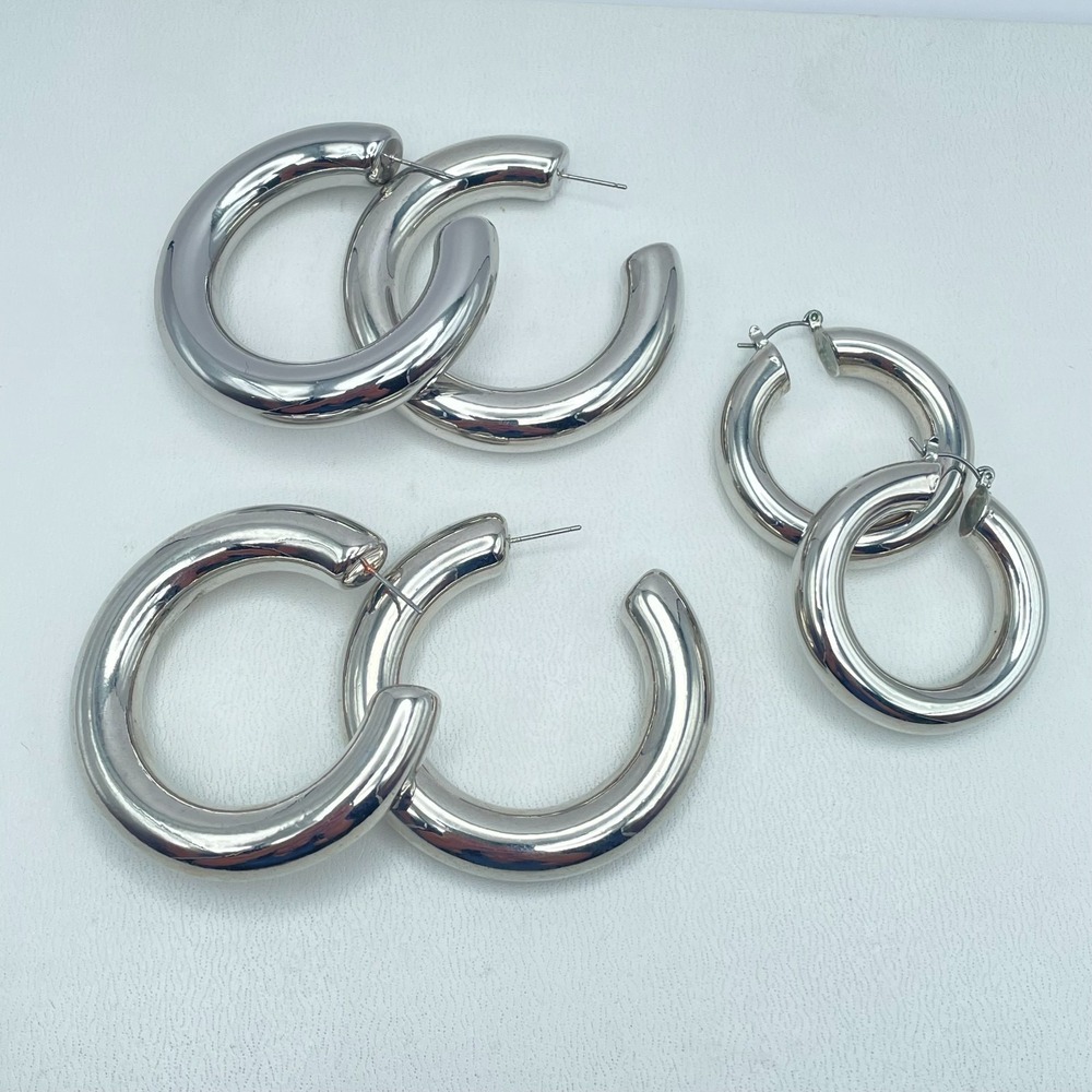 Vintage 90s Silver Tone Chunky Hoop Bold Earrings Women's Classic Jewelry